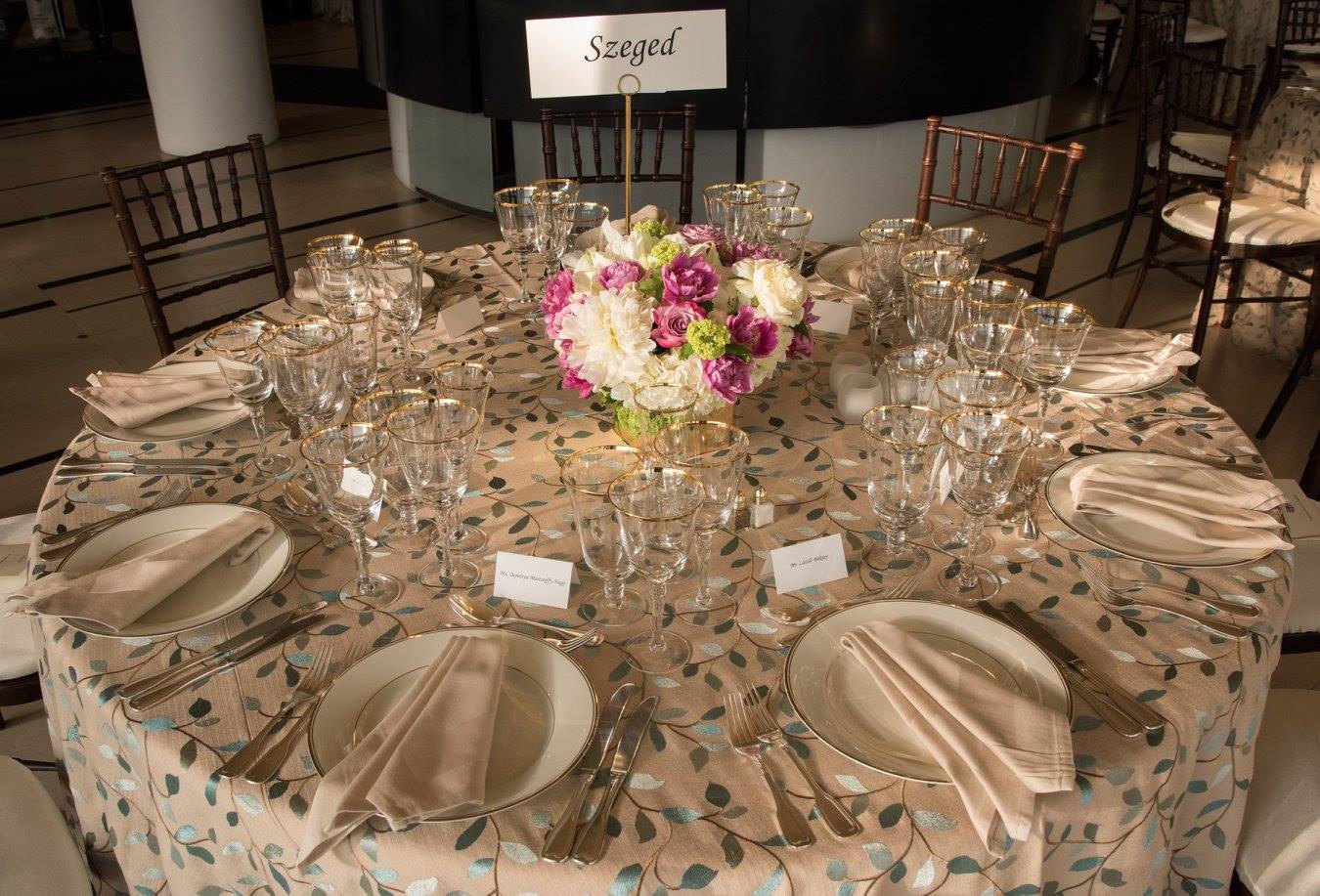 2016 Gala Dinner Table Decoration